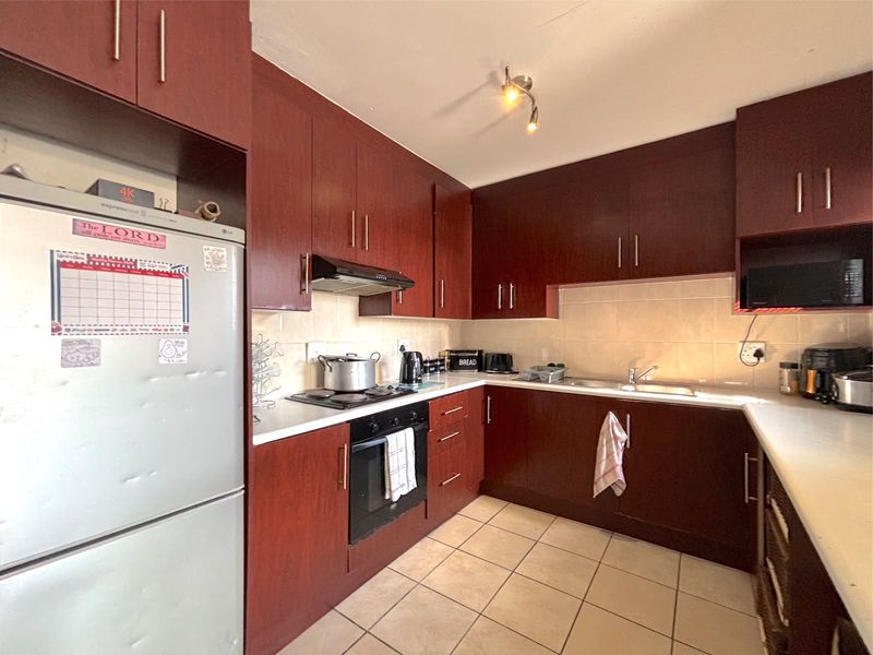 House For Sale In Port Elizabeth - Photo 5