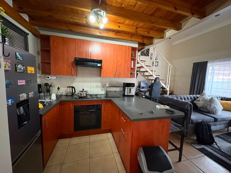 Townhouse For Sale In Port Elizabeth - Photo 10