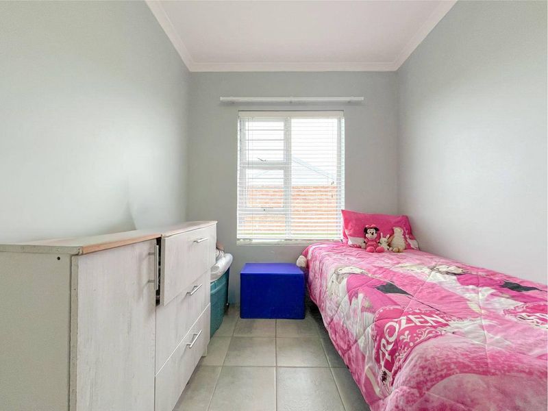 Townhouse For Sale In Port Elizabeth - Photo 8