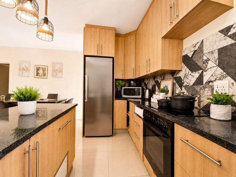 House For Sale In Port Elizabeth - Photo 4