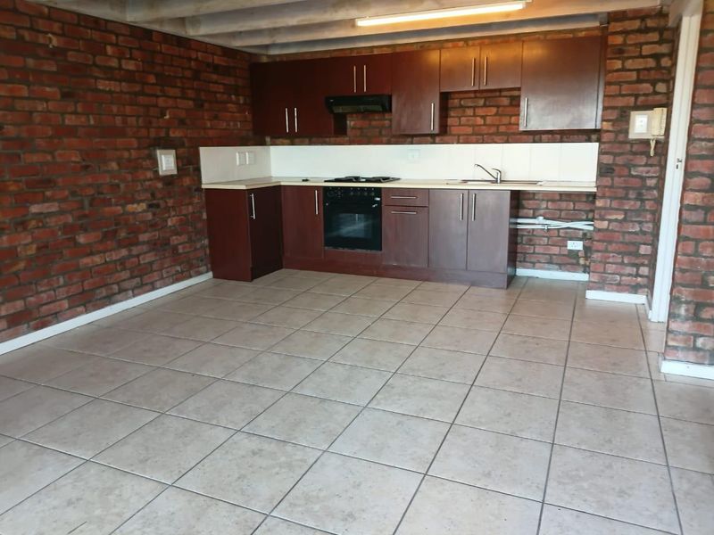 Apartment For Sale In Port Elizabeth - Photo 4