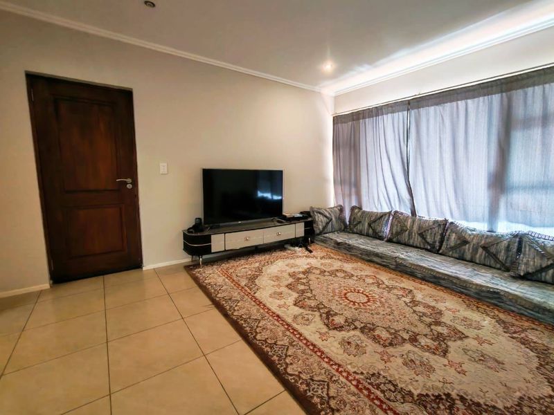 Apartment For Sale In Sandton - Photo 7