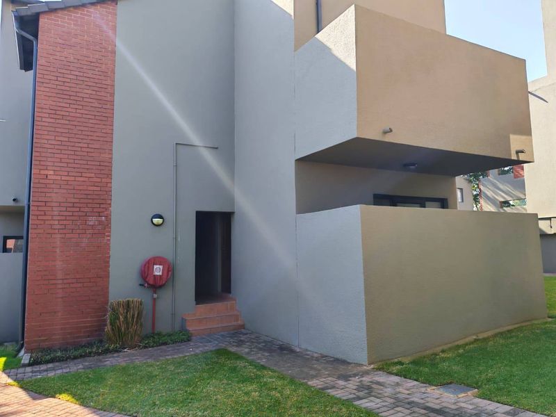 Apartment For Sale In Sandton - Photo 6