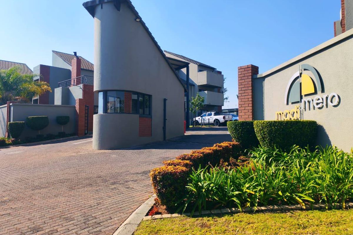 Apartment For Sale In Sandton - Photo 3