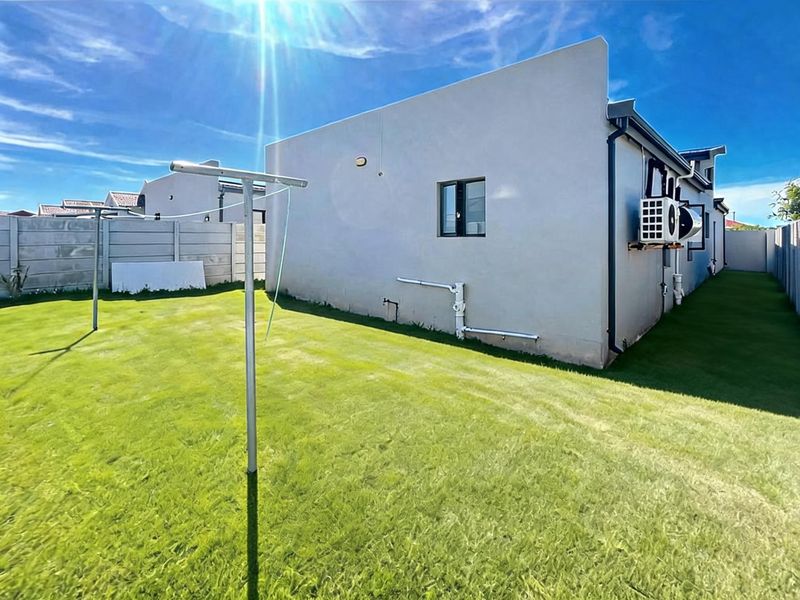 House For Sale In Port Elizabeth - Photo 10