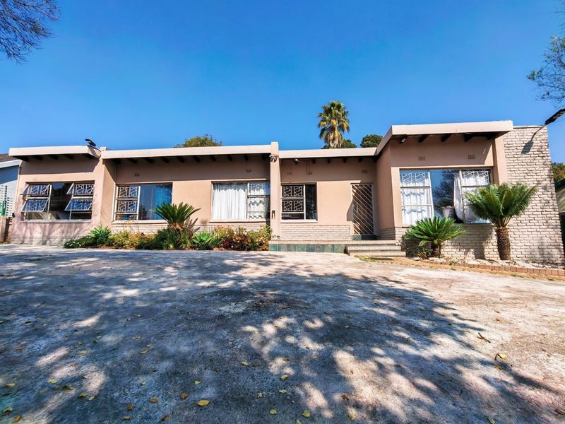 House For Sale In Roodepoort - Photo 1