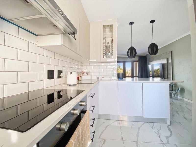 Apartment For Sale In Randburg - Photo 6