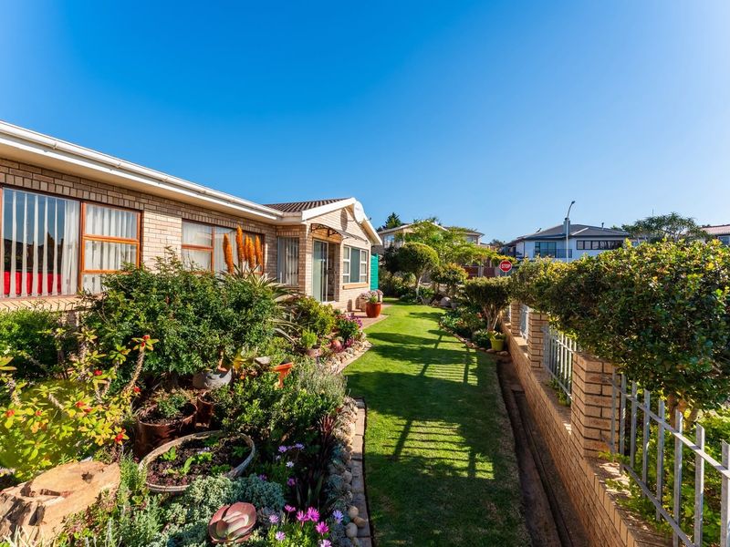 House Rental Monthly In Jeffreys Bay - Photo 2