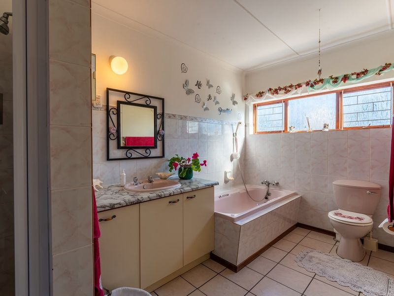 House For Sale In Jeffreys Bay - Photo 8