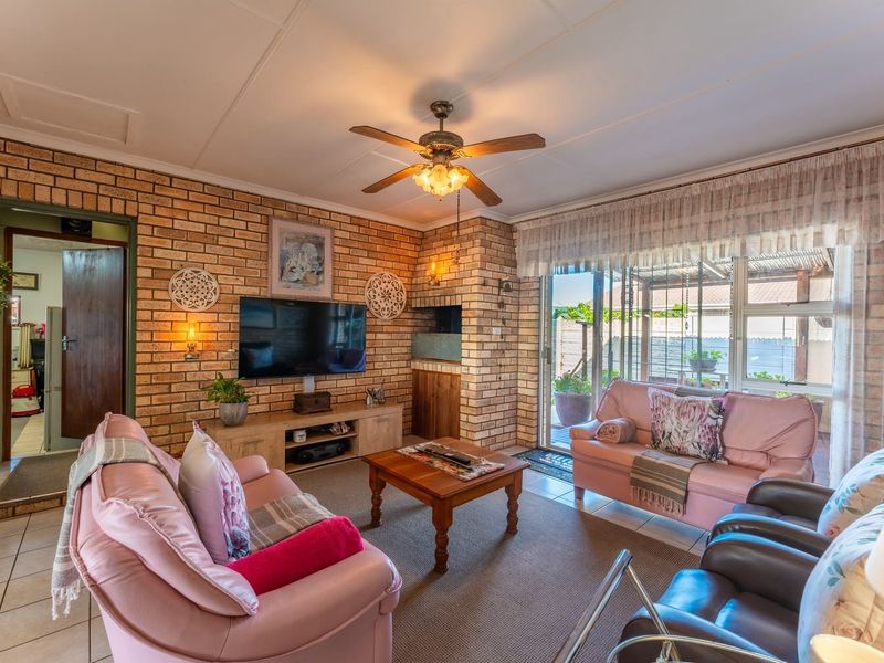 House For Sale In Jeffreys Bay - Photo 6