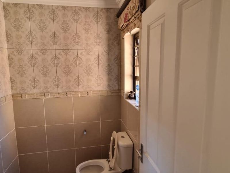 Townhouse Rental Monthly In Port Elizabeth - Photo 10