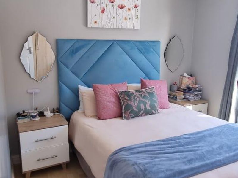 Townhouse Rental Monthly In Port Elizabeth - Photo 9