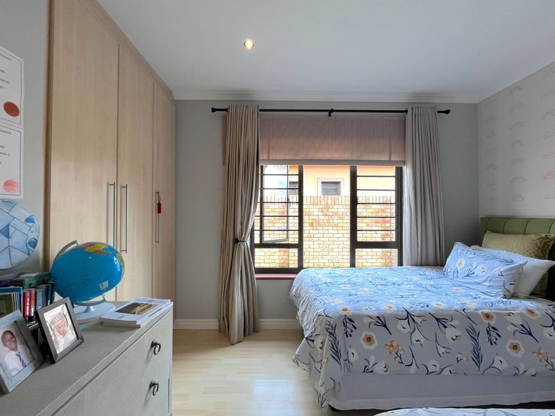 Townhouse Rental Monthly In Port Elizabeth - Photo 9