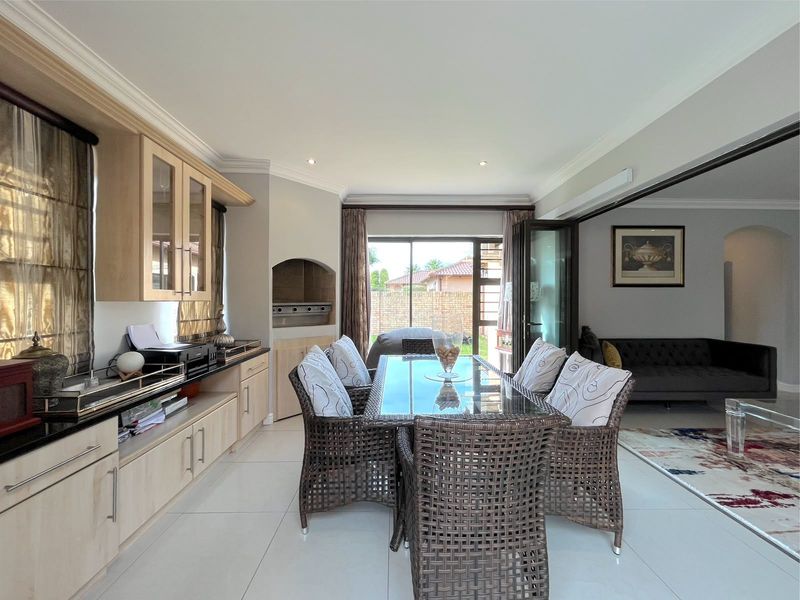 Townhouse Rental Monthly In Port Elizabeth - Photo 8