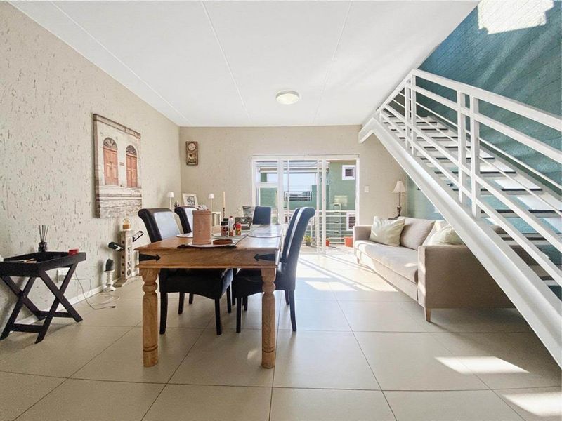 Apartment For Sale In Sandton - Photo 1
