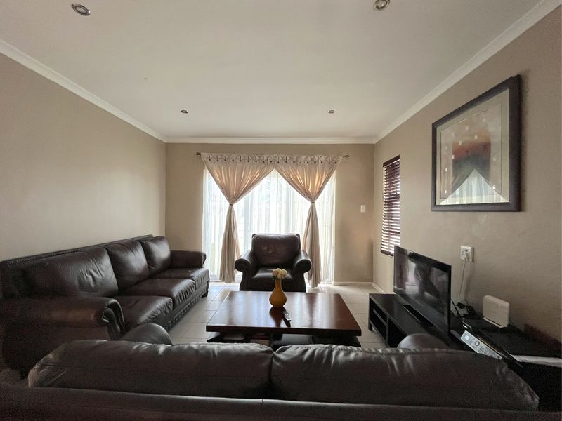 House For Sale In Port Elizabeth - Photo 7