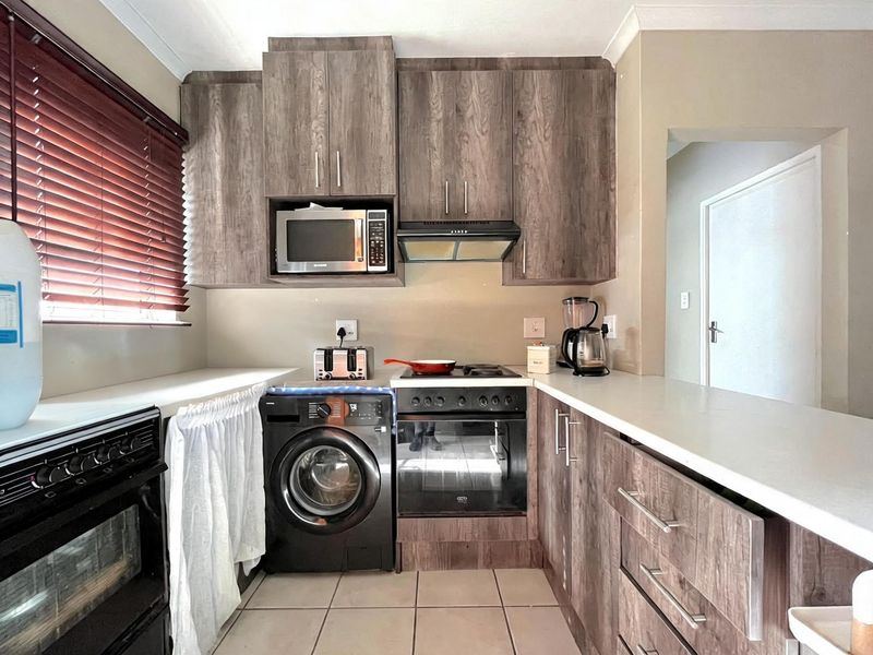 House For Sale In Port Elizabeth - Photo 5