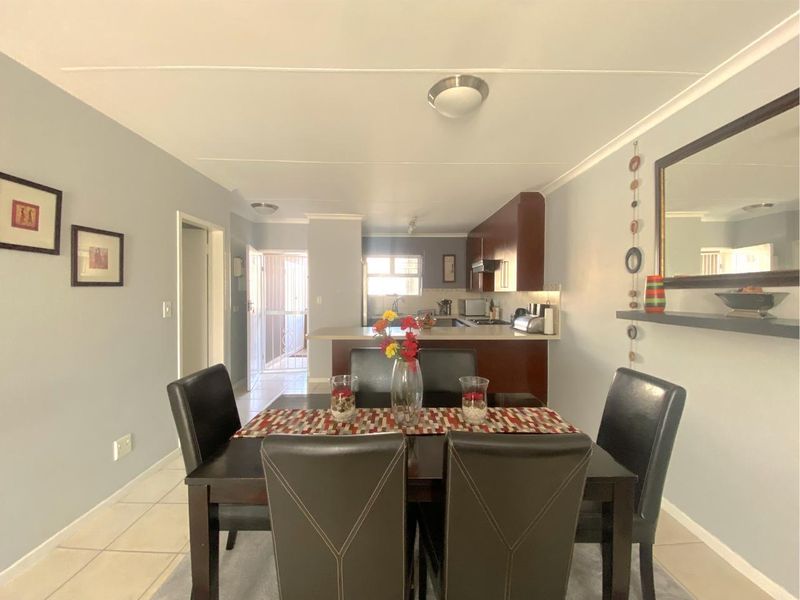 Apartment Rental Monthly In Sandton - Photo 5