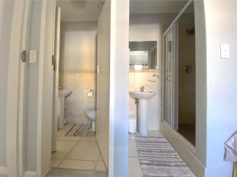 Apartment Rental Monthly In Sandton - Photo 10