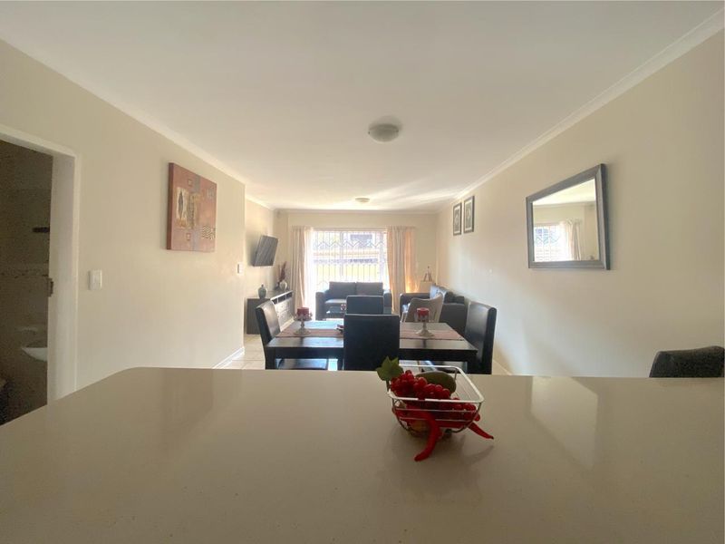 Apartment Rental Monthly In Sandton - Photo 4