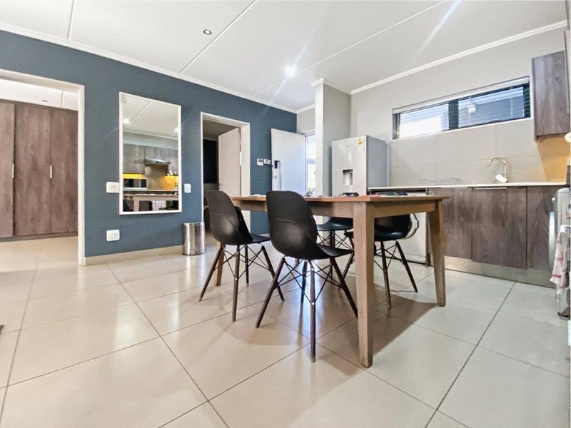 Apartment Rental Monthly In Sandton - Photo 2