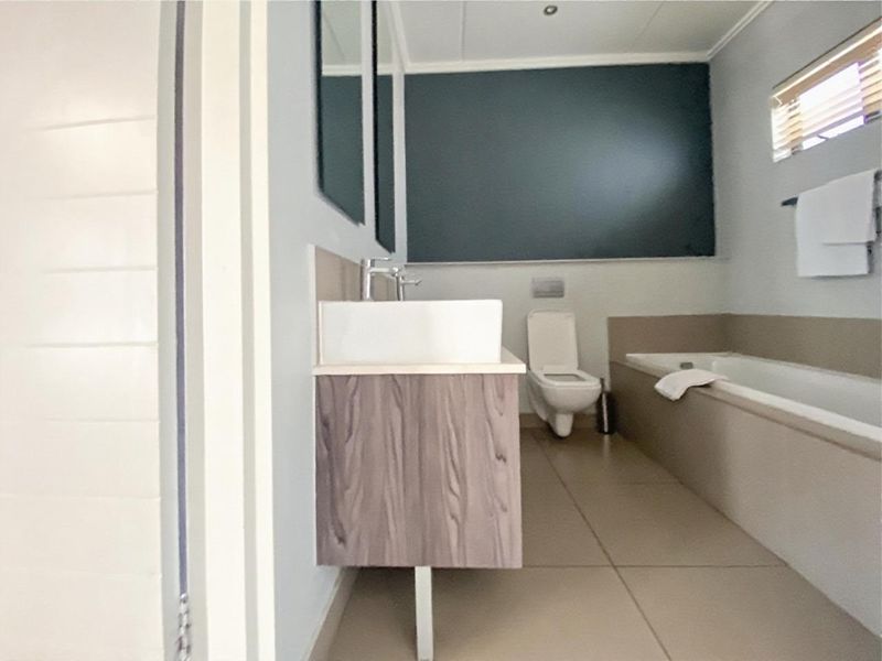 Apartment Rental Monthly In Sandton - Photo 8