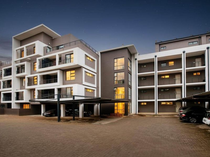 Apartment Rental Monthly In Sandton - Photo 1
