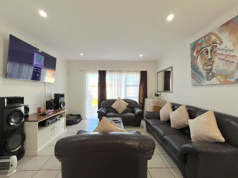 House For Sale In Port Elizabeth - Photo 7