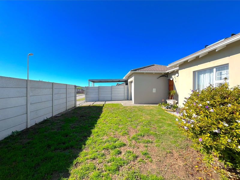 House For Sale In Port Elizabeth - Photo 3