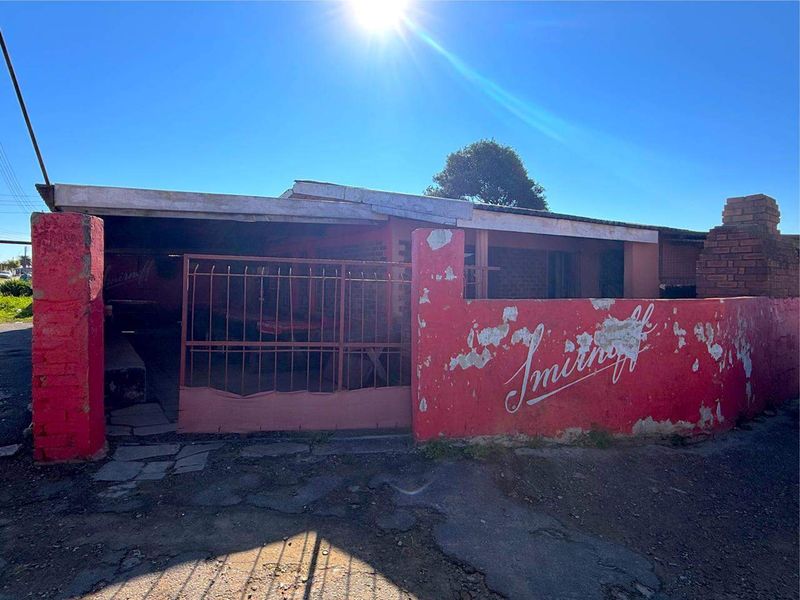 Commercial For Sale In East London - Photo 9