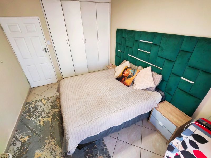 Apartment For Sale In Roodepoort - Photo 3