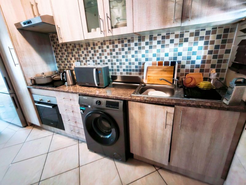Apartment For Sale In Roodepoort - Photo 10