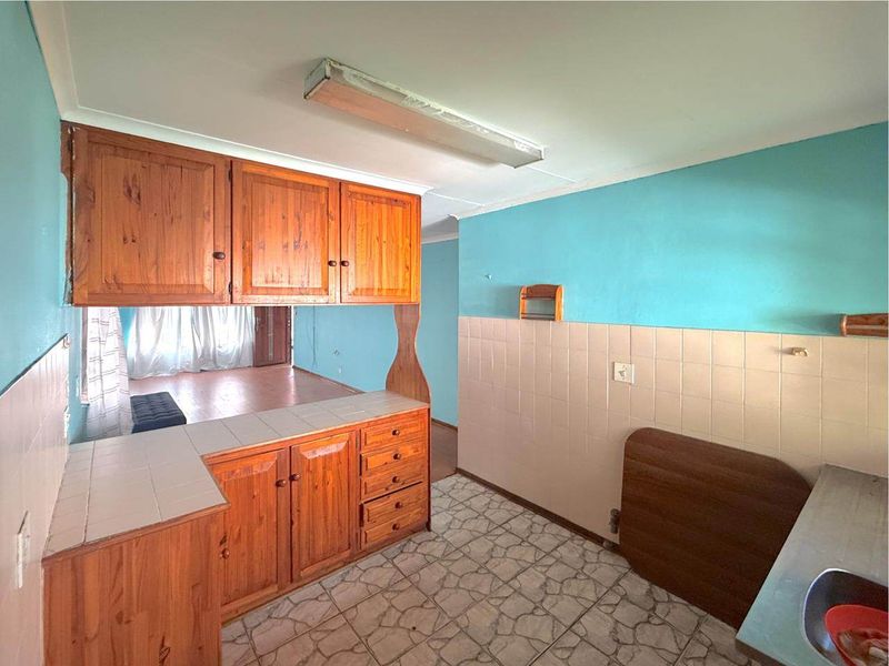 House Rental Monthly In East London - Photo 5