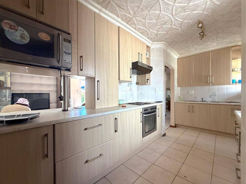 House Rental Monthly In Port Elizabeth - Photo 7