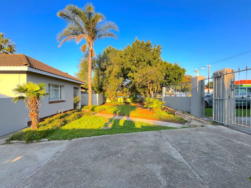 House For Sale In Port Elizabeth - Photo 3