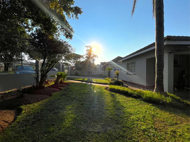 House For Sale In Port Elizabeth - Photo 2