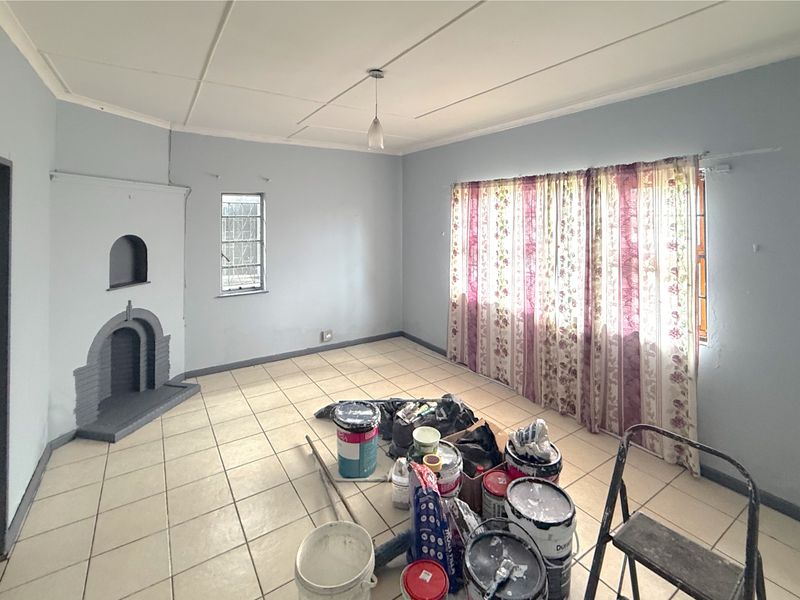 House For Sale In East London - Photo 6