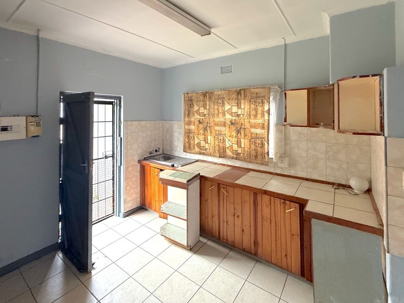 House For Sale In East London - Photo 10