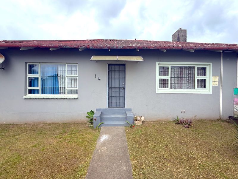 House For Sale In East London - Photo 3