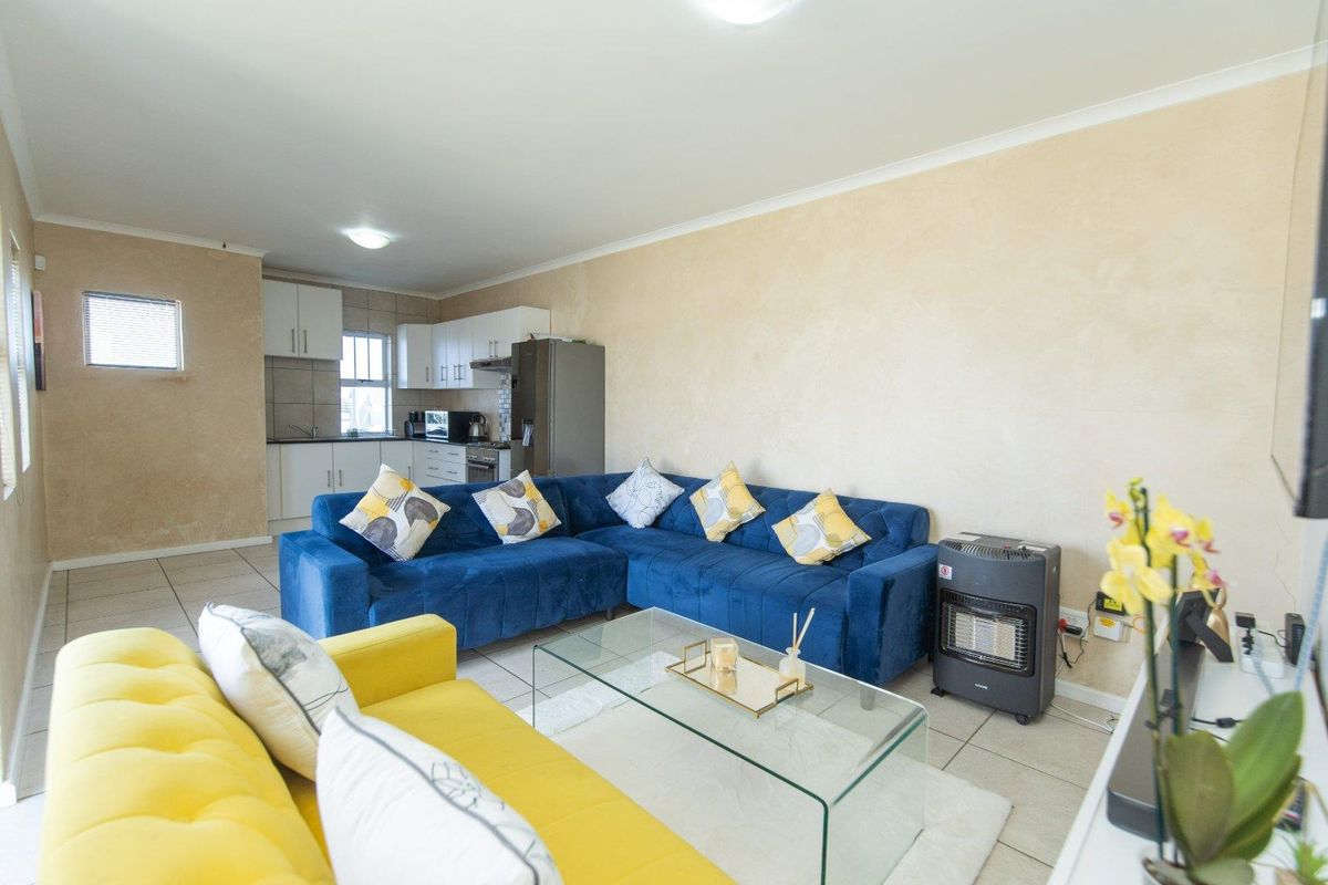 House For Sale In Port Elizabeth - Photo 4