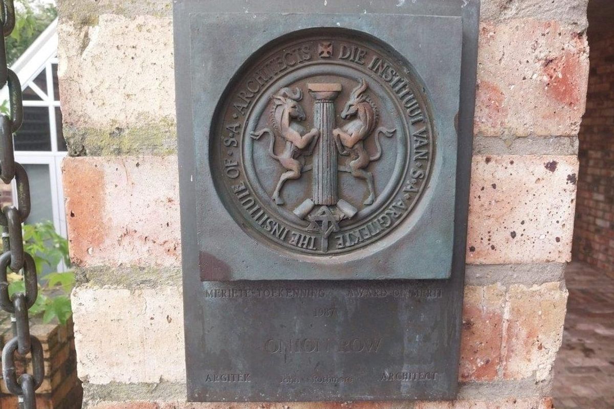 Townhouse For Sale In Port Elizabeth - Photo 2