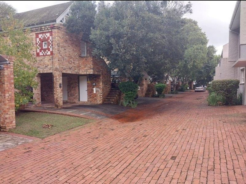 Townhouse For Sale In Port Elizabeth - Photo 4