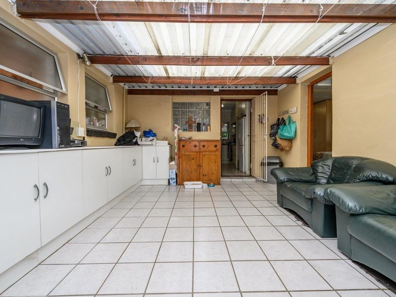 House For Sale In Port Elizabeth - Photo 9