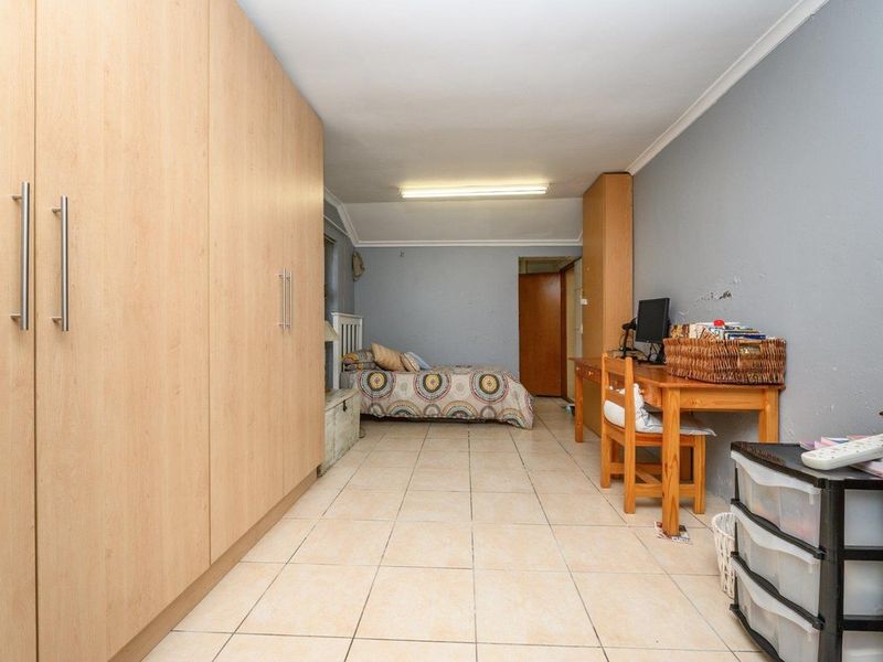 House For Sale In Port Elizabeth - Photo 6