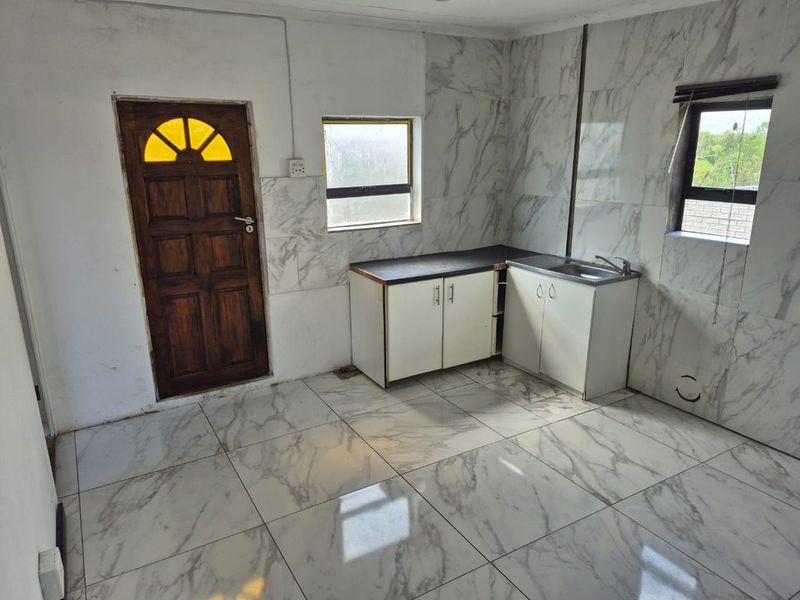 House For Sale In Port Elizabeth - Photo 6