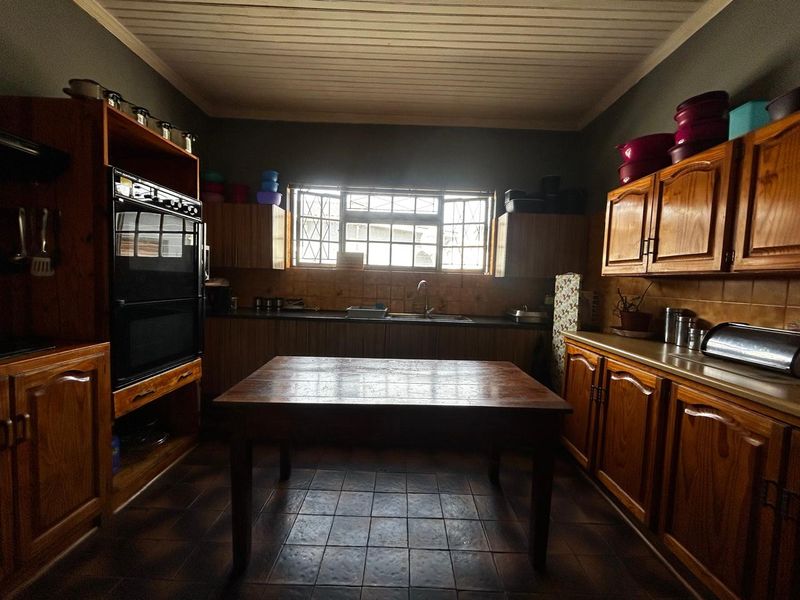 House For Sale In Port Elizabeth - Photo 10