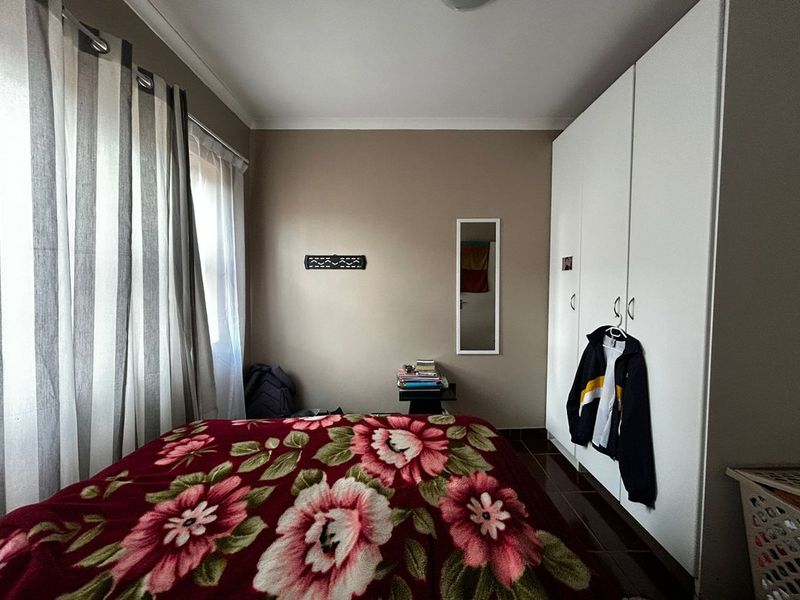 House Pending Sale In Port Elizabeth - Photo 10