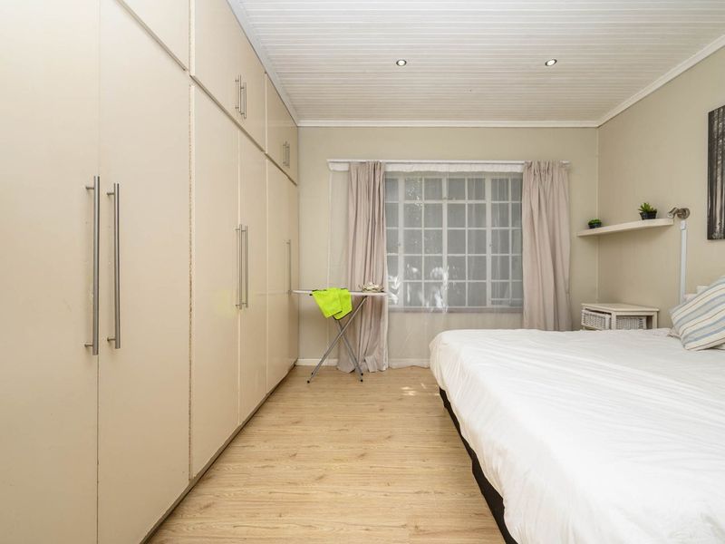 House Pending Sale In Port Elizabeth - Photo 7