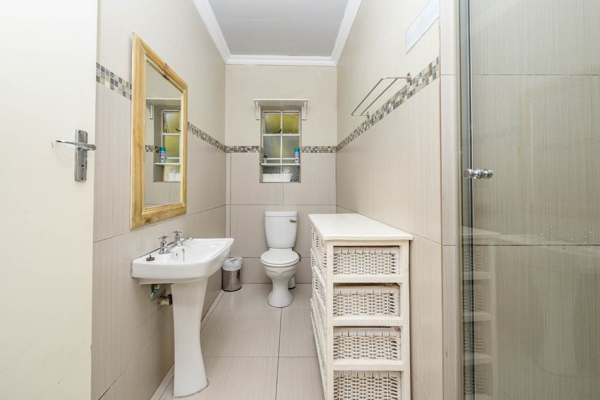 House Pending Sale In Port Elizabeth - Photo 5