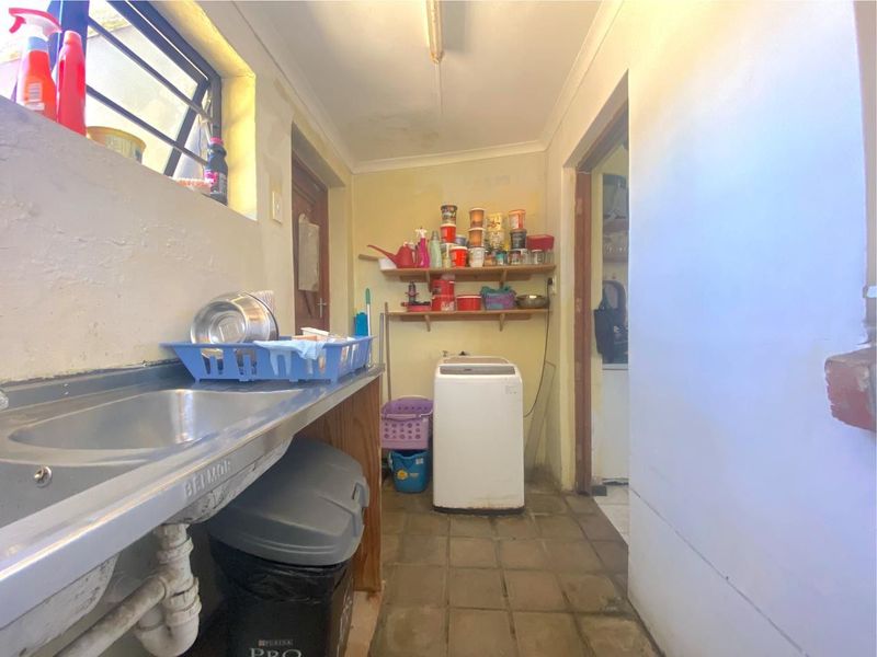 House For Sale In Port Elizabeth - Photo 10